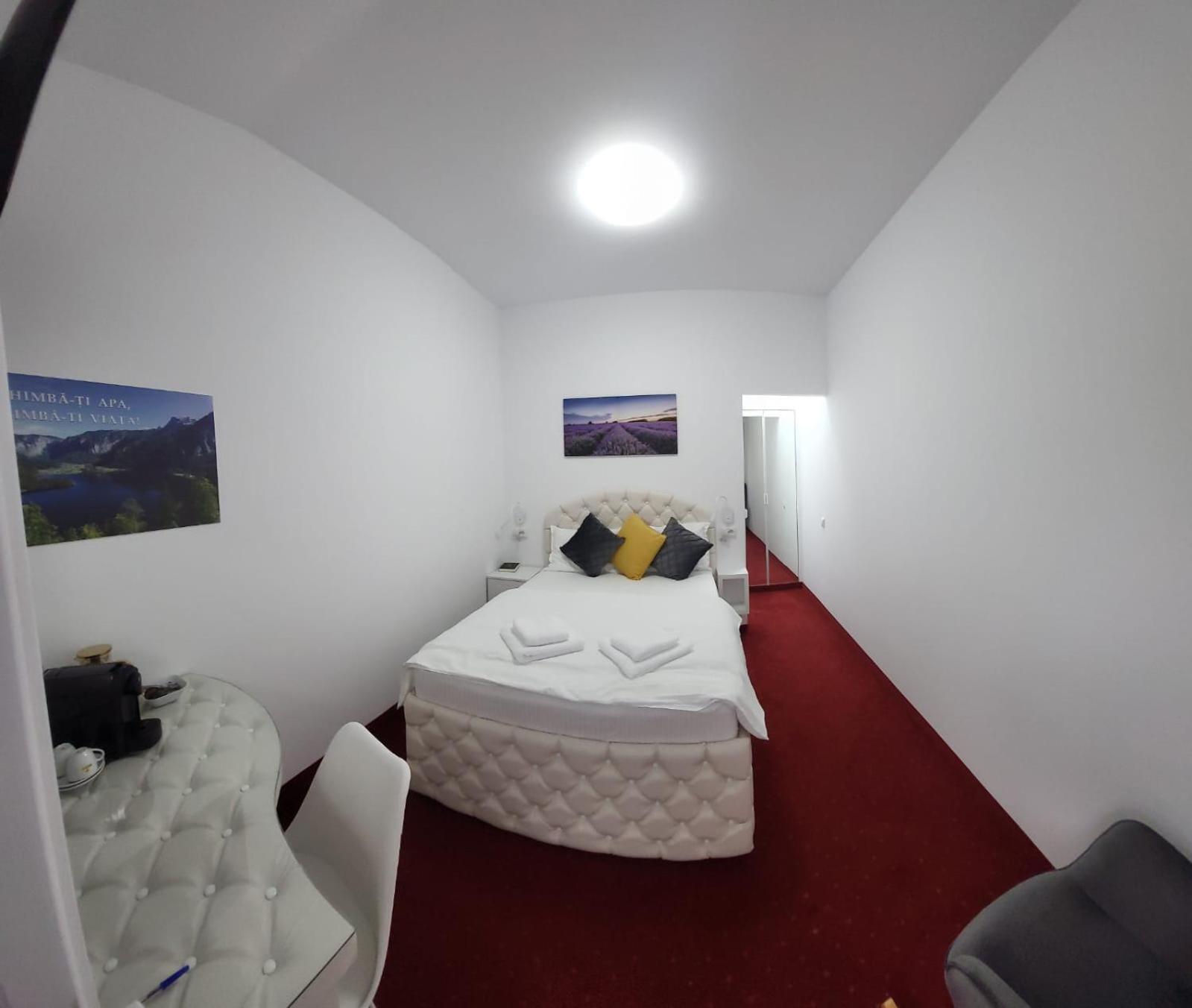 Hotel Royal Park Complex à Bascov Extérieur photo